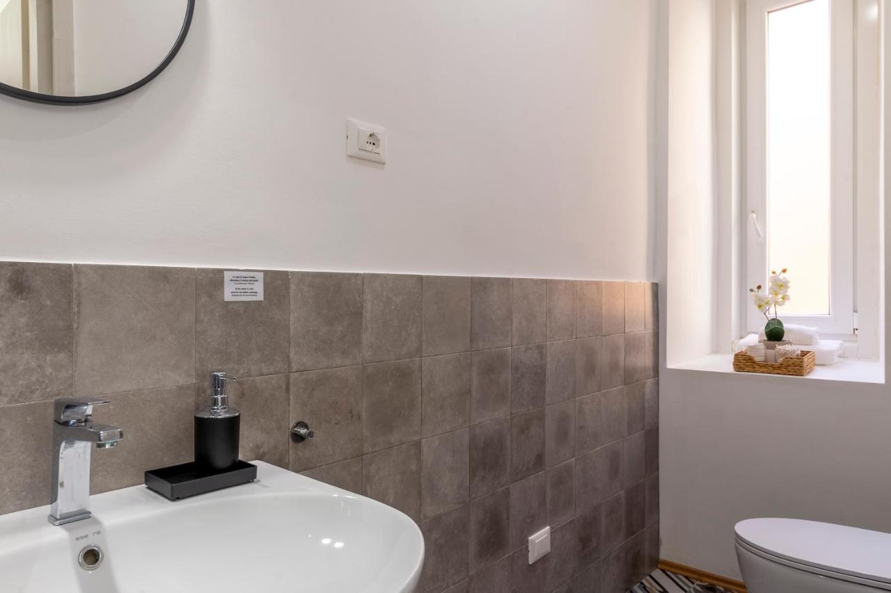 Lovely Guest-Room With Private Bathroom Триест Экстерьер фото