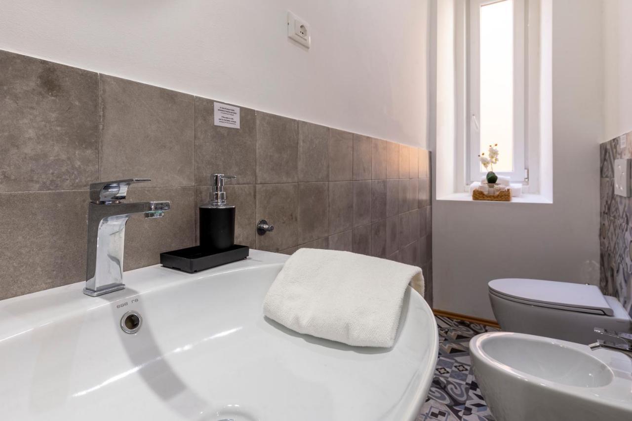 Lovely Guest-Room With Private Bathroom Триест Экстерьер фото